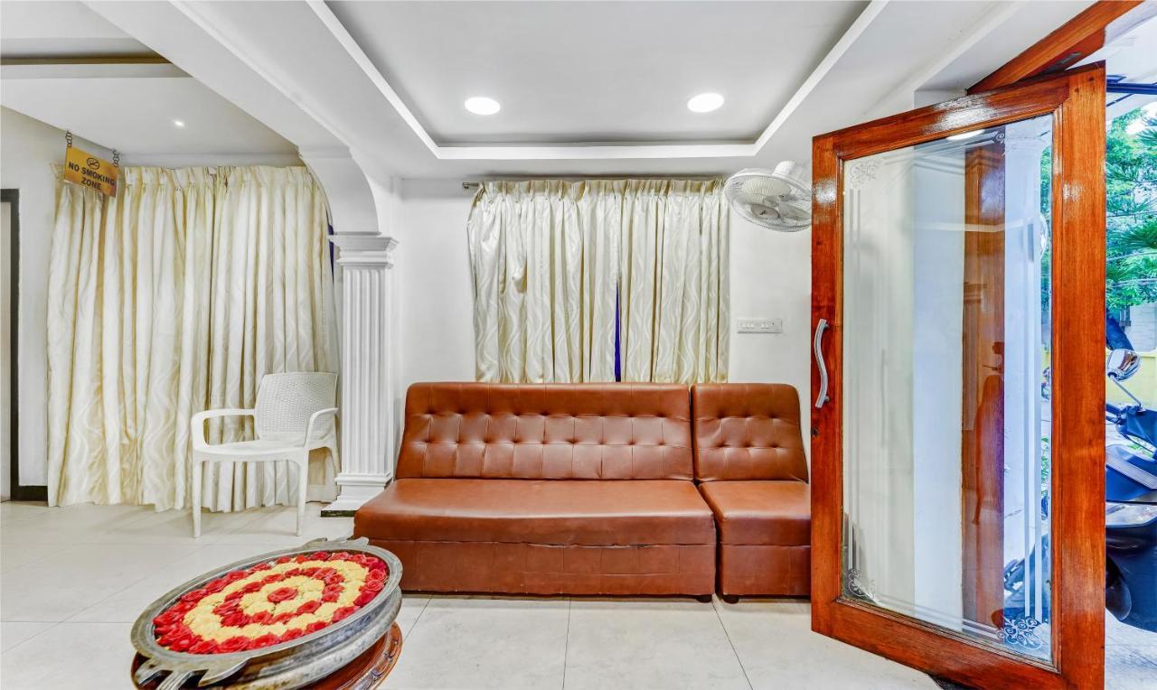 Treebo B Coral, 2 Km From Promenade Beach Hotel Puducherry Buitenkant foto