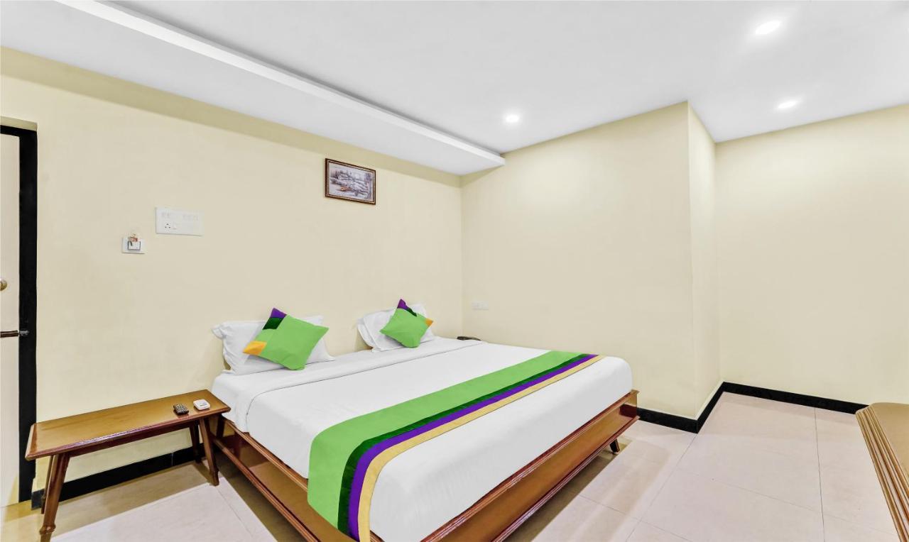 Treebo B Coral, 2 Km From Promenade Beach Hotel Puducherry Buitenkant foto