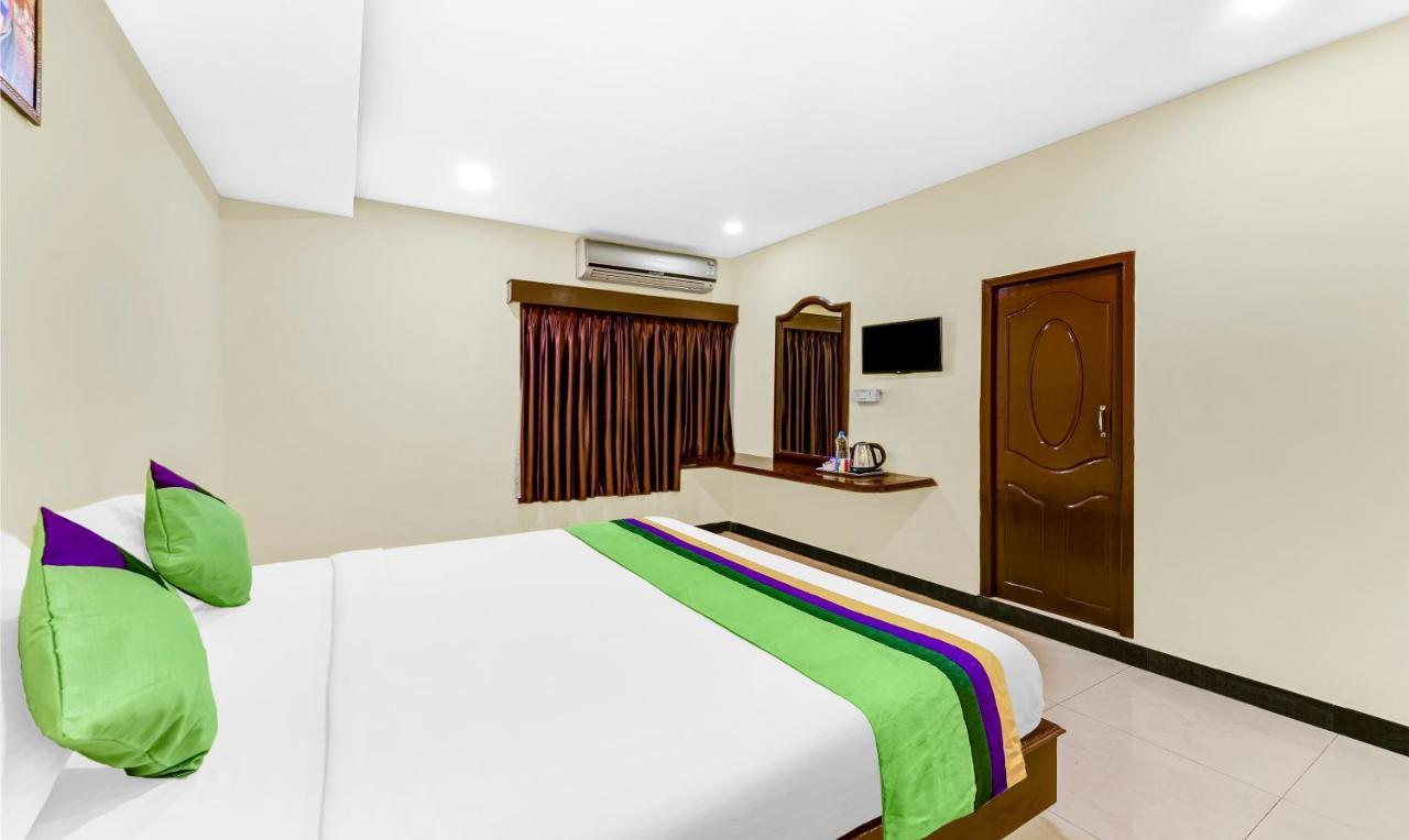 Treebo B Coral, 2 Km From Promenade Beach Hotel Puducherry Buitenkant foto