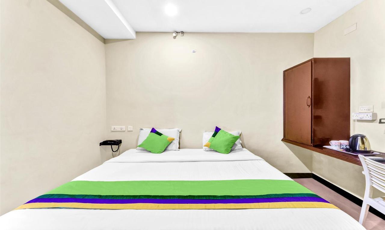Treebo B Coral, 2 Km From Promenade Beach Hotel Puducherry Buitenkant foto